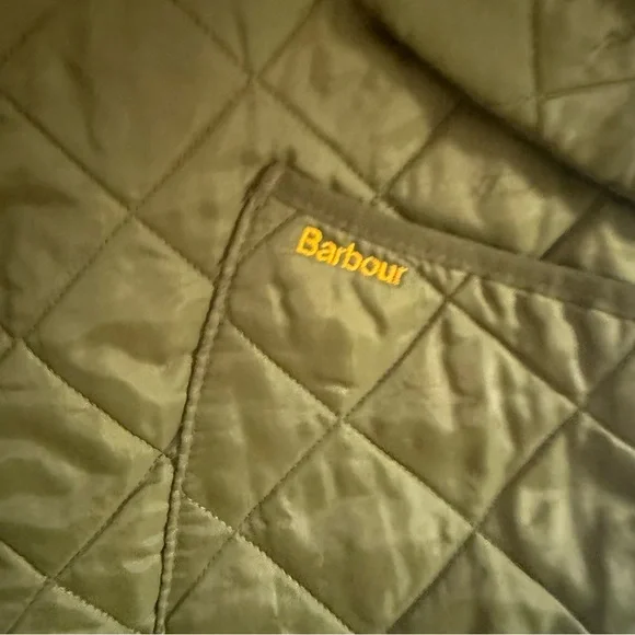 Barbour Green Lightweight Quilted Jacket with Corduroy Collar - Picture 2 of 7
